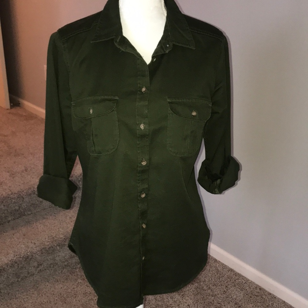 Evergreen button up